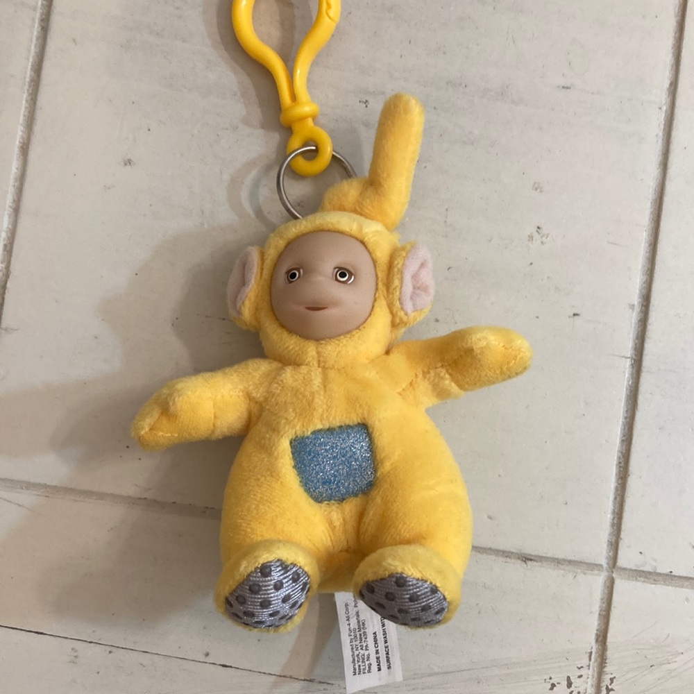 Vintage 90’s fun for all Teletubby yellow laa-laa keychain